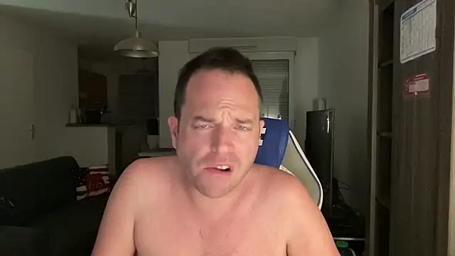 Funnyjul31 online show from March 11, 2025, 4:18 pm