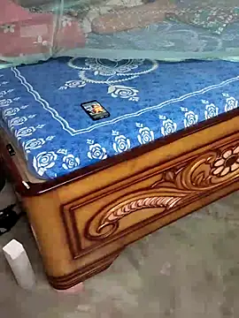 Snapshot of birds0641 chatting on October 8, 2025, 8:06 pm birds0641 online show from October 8, 2025, 8:06 pm