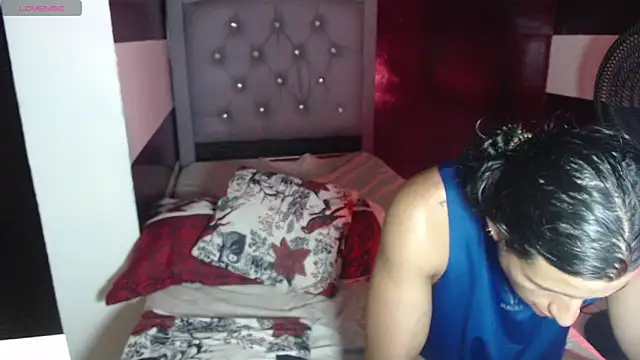 charly bunnys1 online show from February 5, 2025, 5:31 pm