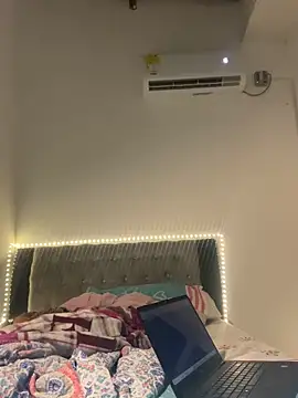 my cam online show from February 13, 2025, 4:00 am