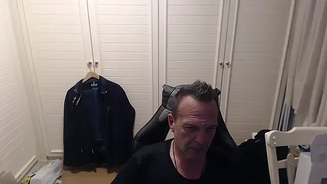 Dimitrios30 online show from March 5, 2026, 8:38 pm