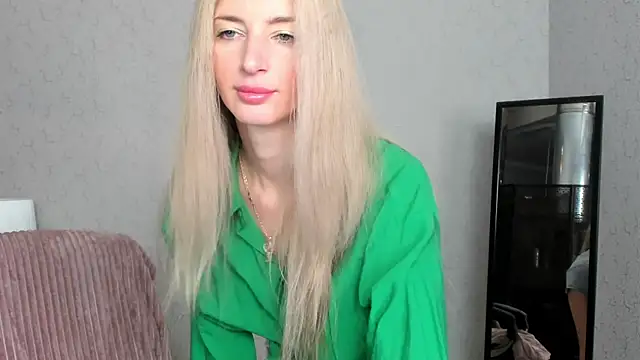 Snapshot of skinnyladyy chatting on February 4, 2025, 2:07 am skinnyladyy online show from February 4, 2025, 2:07 am