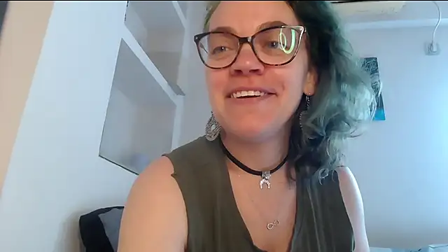 Ju-Hot online show from May 6, 2026, 1:16 pm