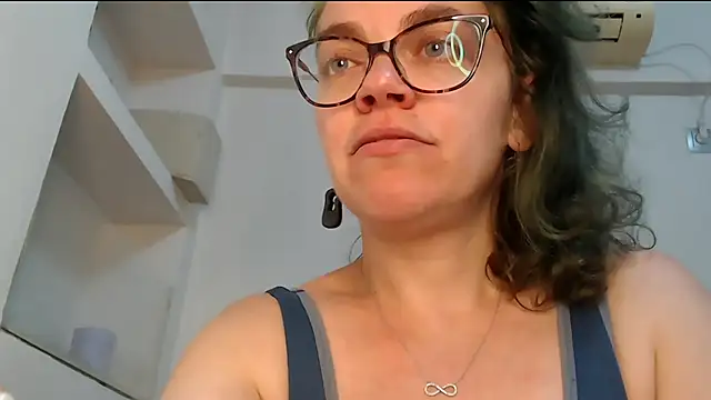 Ju-Hot online show from May 7, 2026, 8:47 pm