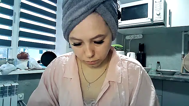 Misssweet s online show from November 5, 2025, 6:02 am