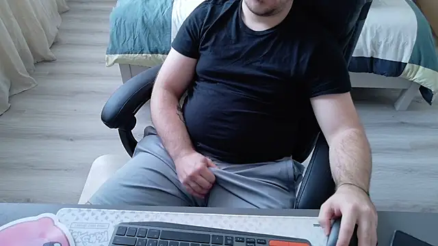 alexx0904 online show from October 4, 2025, 12:25 pm