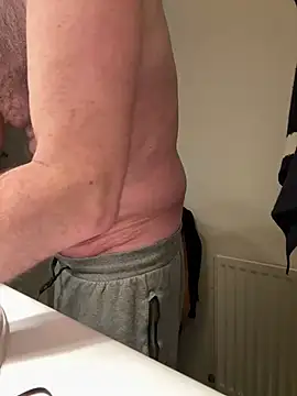 vincent1522 online show from February 12, 2025, 7:23 am