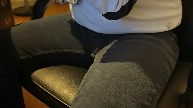 vincent1522 online show from February 26, 2026, 7:24 pm