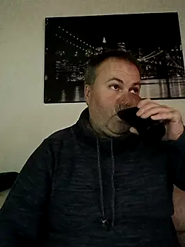 Snapshot of Pourleplasirs chatting on November 26, 2025, 10:11 pm Pourleplasirs online show from November 26, 2025, 10:11 pm