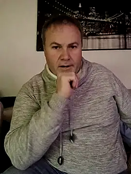 Snapshot of Pourleplasirs chatting on November 30, 2025, 9:30 pm Pourleplasirs online show from November 30, 2025, 9:30 pm