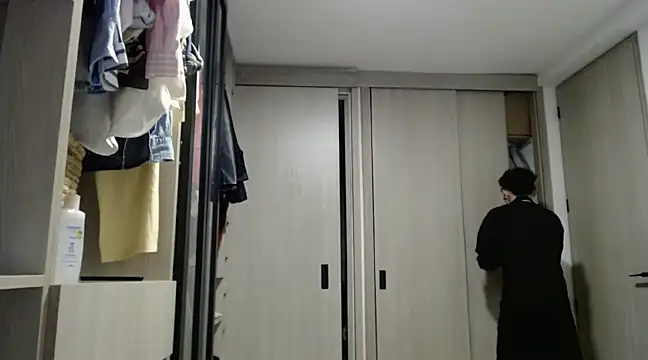 miketwink online show from March 17, 2025, 4:19 am