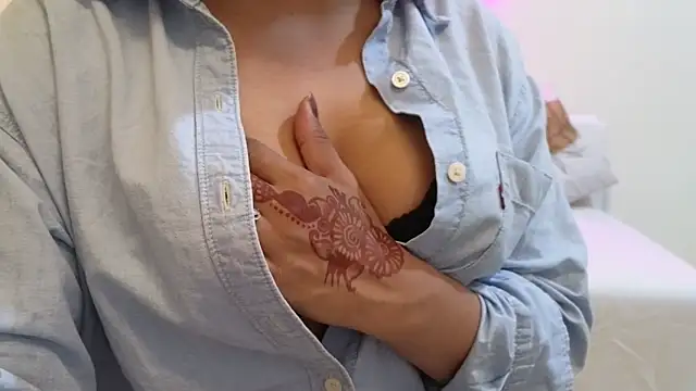 MISS MYRA online show from February 12, 2026, 5:30 pm