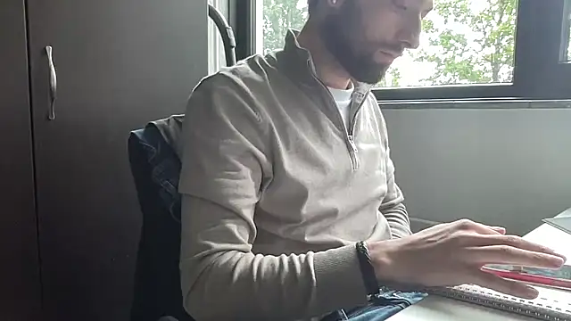 bullyboyy online show from October 3, 2025, 10:12 am