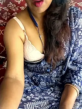 Cute Jiyaa online show from April 12, 2026, 5:40 pm