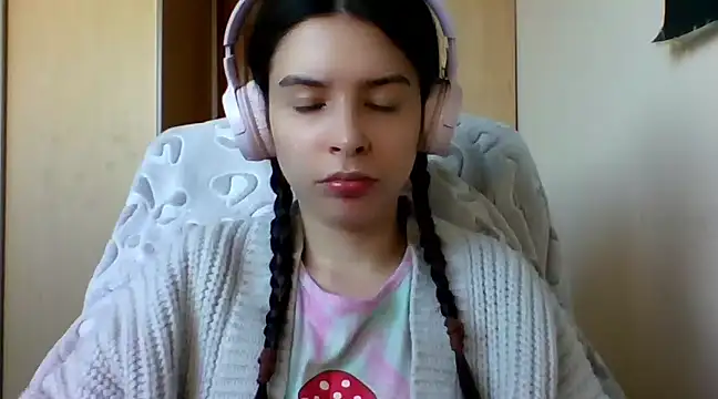 LariceSexy online show from February 10, 2025, 1:11 pm