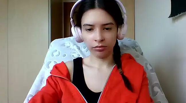 LariceSexy online show from February 12, 2025, 1:16 pm