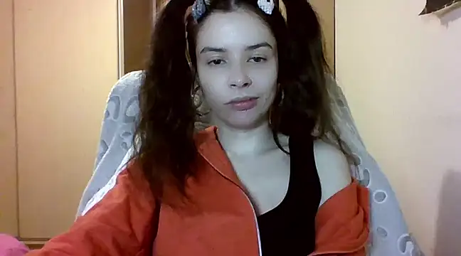 LariceSexy online show from February 13, 2025, 7:52 pm