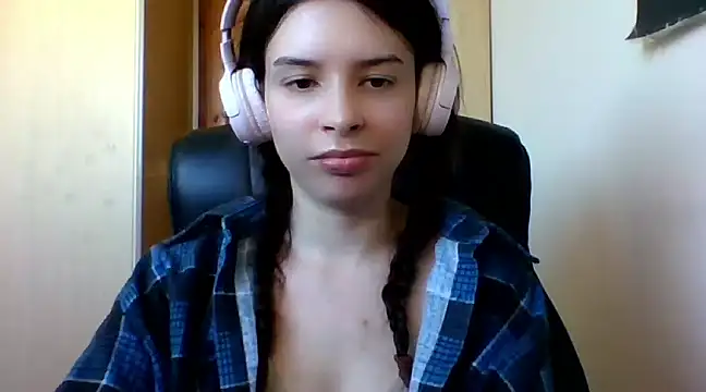 LariceSexy online show from March 19, 2025, 1:07 pm