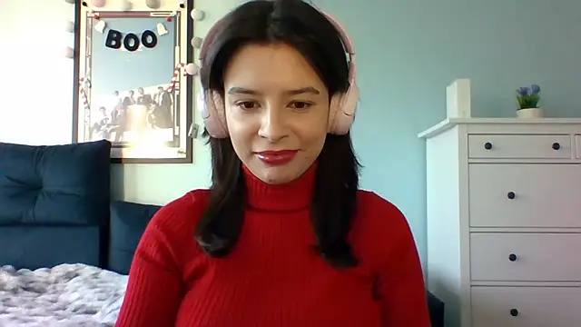 LariceSexy online show from November 7, 2025, 1:11 pm