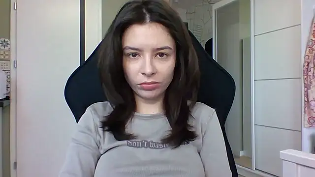 LariceSexy online show from December 16, 2025, 1:05 pm