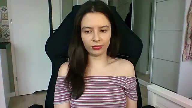 LariceSexy online show from April 20, 2026, 12:08 pm