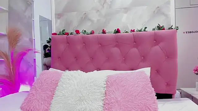 Ariana greenblat online show from September 10, 2025, 4:29 pm