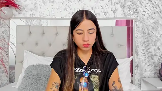 Ariana greenblat online show from February 9, 2026, 4:22 pm