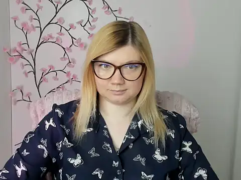 Snapshot of Lola_moree chatting on May 18, 2026, 11:38 am Lola moree online show from May 18, 2026, 11:38 am
