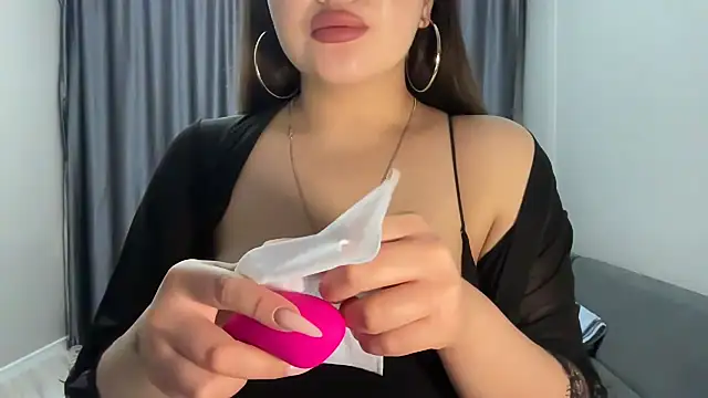 anora sunny online show from March 2, 2025, 9:54 pm