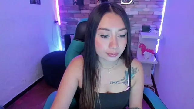 miss isabella m online show from February 12, 2025, 12:33 pm