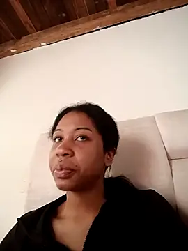 Snapshot of Zaira_Rose_ chatting on May 4, 2026, 6:26 pm Zaira Rose online show from May 4, 2026, 6:26 pm