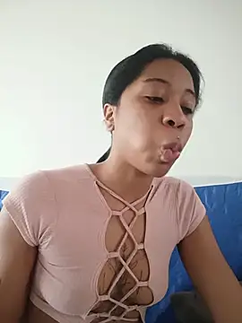 Snapshot of Zaira_Rose_ chatting on May 24, 2026, 6:24 pm Zaira Rose online show from May 24, 2026, 6:24 pm