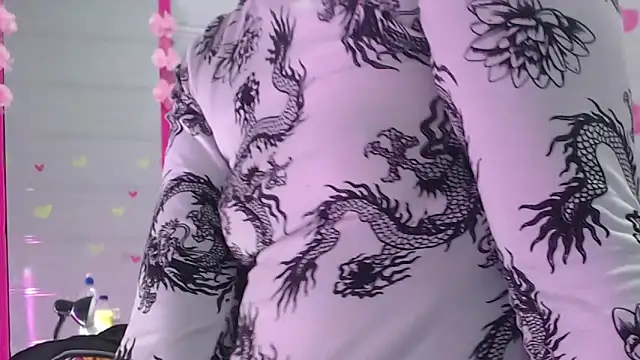 Ariasmithog online show from November 11, 2025, 2:17 pm