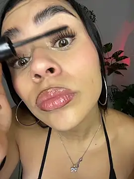 meli ortiz  online show from November 6, 2025, 3:24 pm