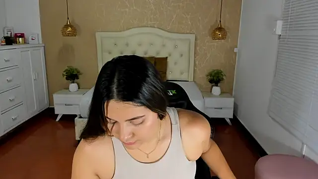 Snapshot of Hadley_ chatting on May 10, 2026, 2:06 am Hadley online show from May 10, 2026, 2:06 am