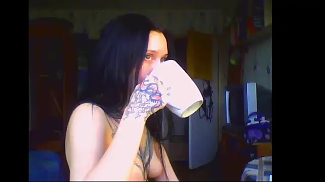 Snapshot of RussNocturnal chatting on May 9, 2026, 1:22 am RussNocturnal online show from May 9, 2026, 1:22 am