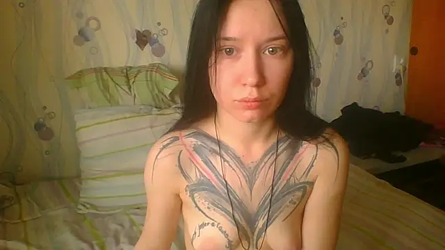 Snapshot of RussNocturnal chatting on June 6, 2026, 12:32 pm RussNocturnal online show from June 6, 2026, 12:32 pm