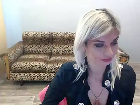 SexyBeatriice online show from October 17, 2025, 6:16 am