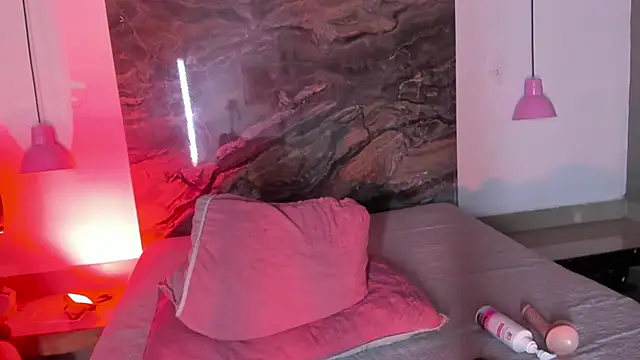 Estefy gomez09 online show from February 26, 2025, 6:26 am