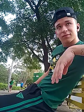 arevalo1124 online show from September 25, 2025, 9:40 pm