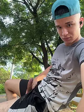 arevalo1124 online show from October 22, 2025, 9:47 pm