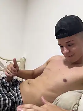 arevalo1124 online show from November 14, 2025, 12:15 pm