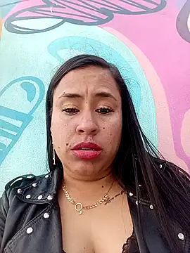 kamila lovee online show from February 28, 2025, 9:55 pm