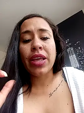 kamila lovee online show from March 19, 2025, 7:17 pm