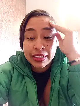 kamila lovee online show from September 23, 2025, 4:54 pm