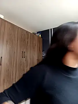 kamila lovee online show from November 14, 2025, 8:07 pm