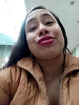 kamila lovee online show from November 24, 2025, 7:46 pm