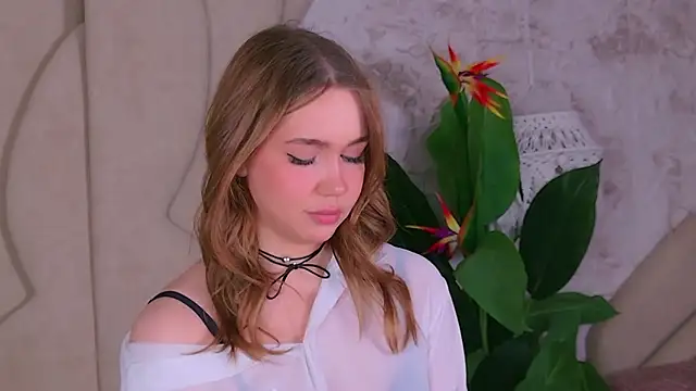 Snapshot of EvansLover chatting on October 18, 2025, 8:42 pm EvansLover online show from October 18, 2025, 8:42 pm