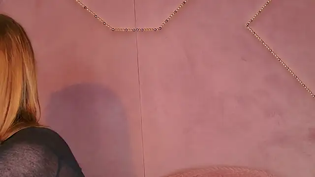 Snapshot of EvansLover chatting on November 30, 2025, 8:57 pm EvansLover online show from November 30, 2025, 8:57 pm