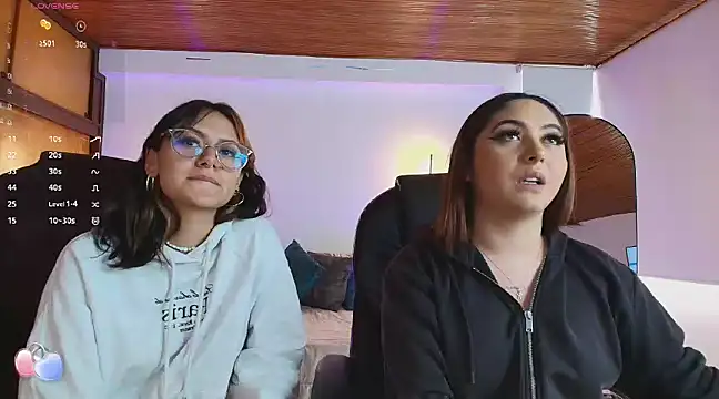  Emma11 online show from March 14, 2025, 7:55 pm